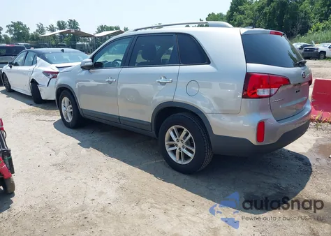 2015 Kia Sorento Lx V6 z USA, uszkodzony, nr VIN 5XYKT4A77FG640986